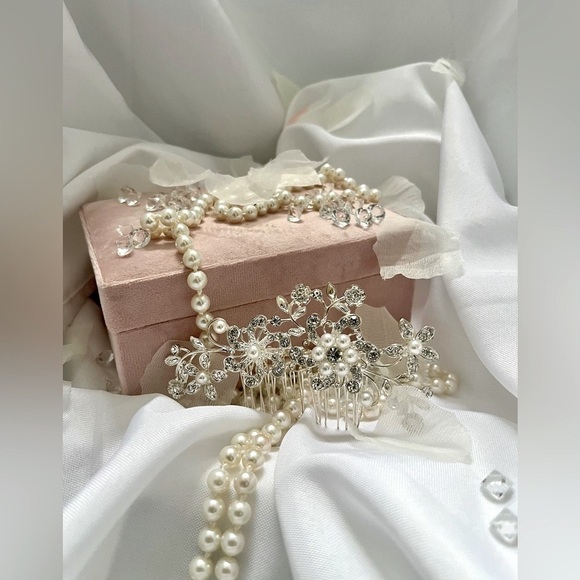 Elegant Imitation Pearl and Rhinestone Hair Jewelry Costume - Picture 1 of 6